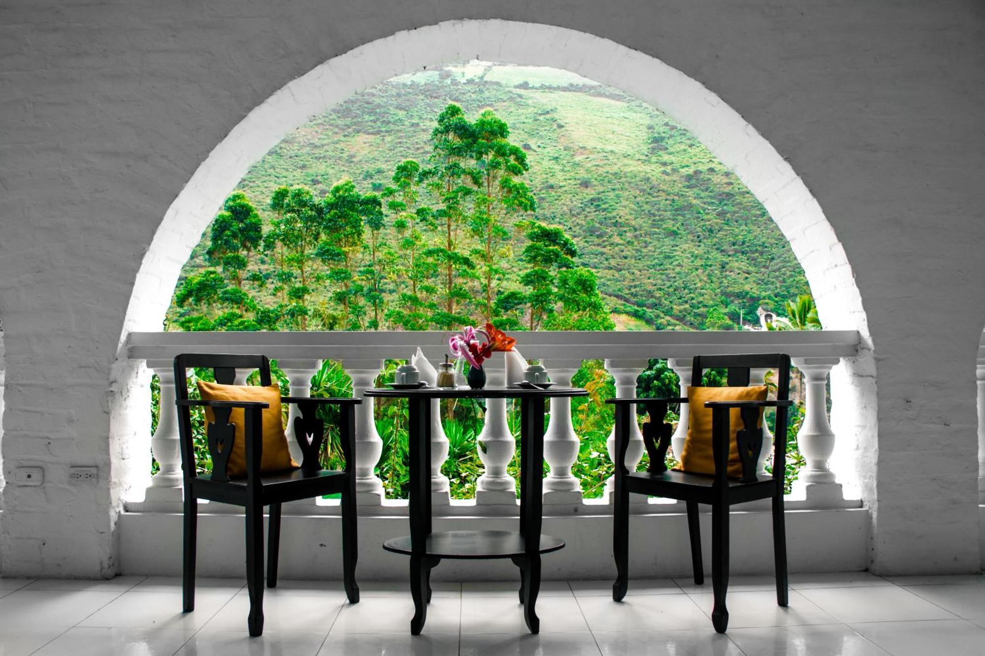 Hosteria La Eterna Primavera Huigra Kültér fotó