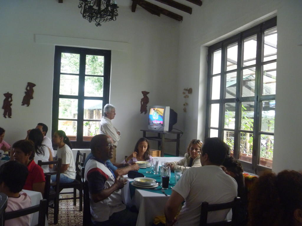 Hosteria La Eterna Primavera Huigra Kültér fotó