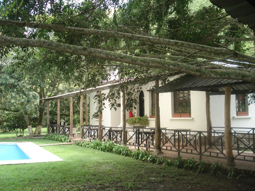 Hosteria La Eterna Primavera Huigra Kültér fotó