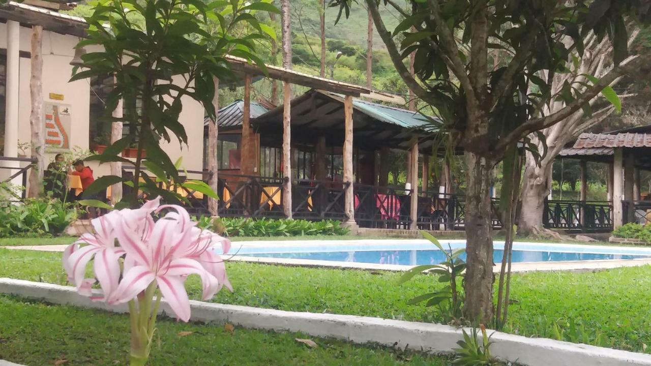 Hosteria La Eterna Primavera Huigra Kültér fotó