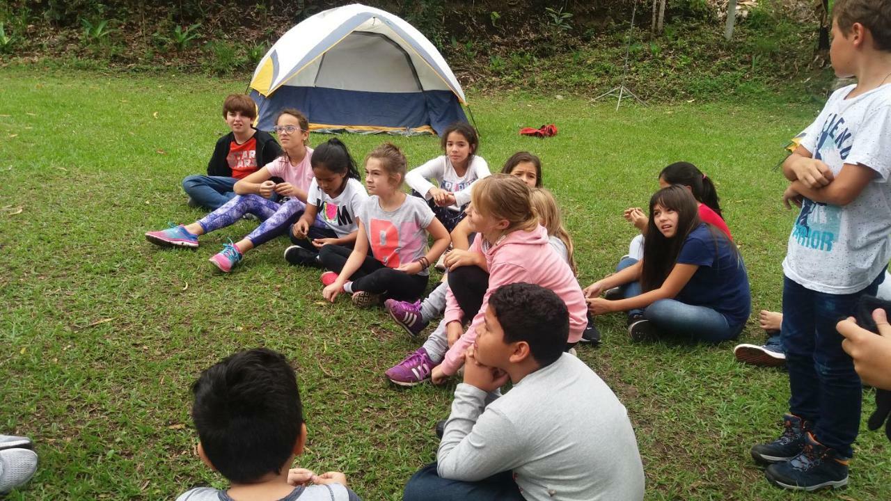 Hosteria La Eterna Primavera Huigra Kültér fotó